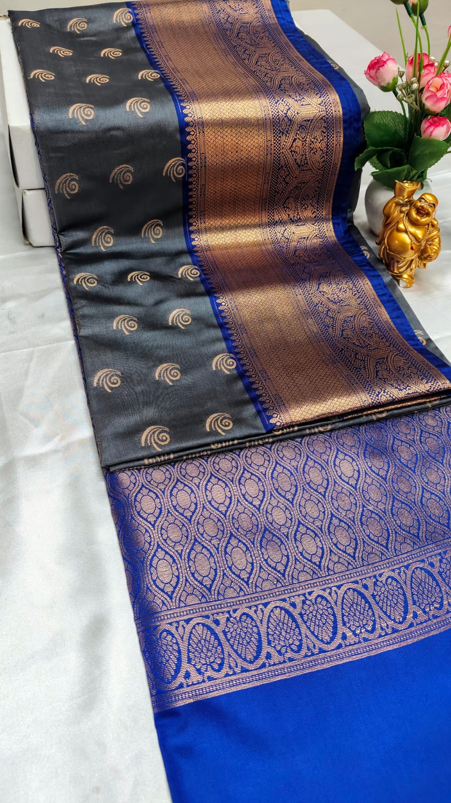 LUXURY BORDER SOFT SILK