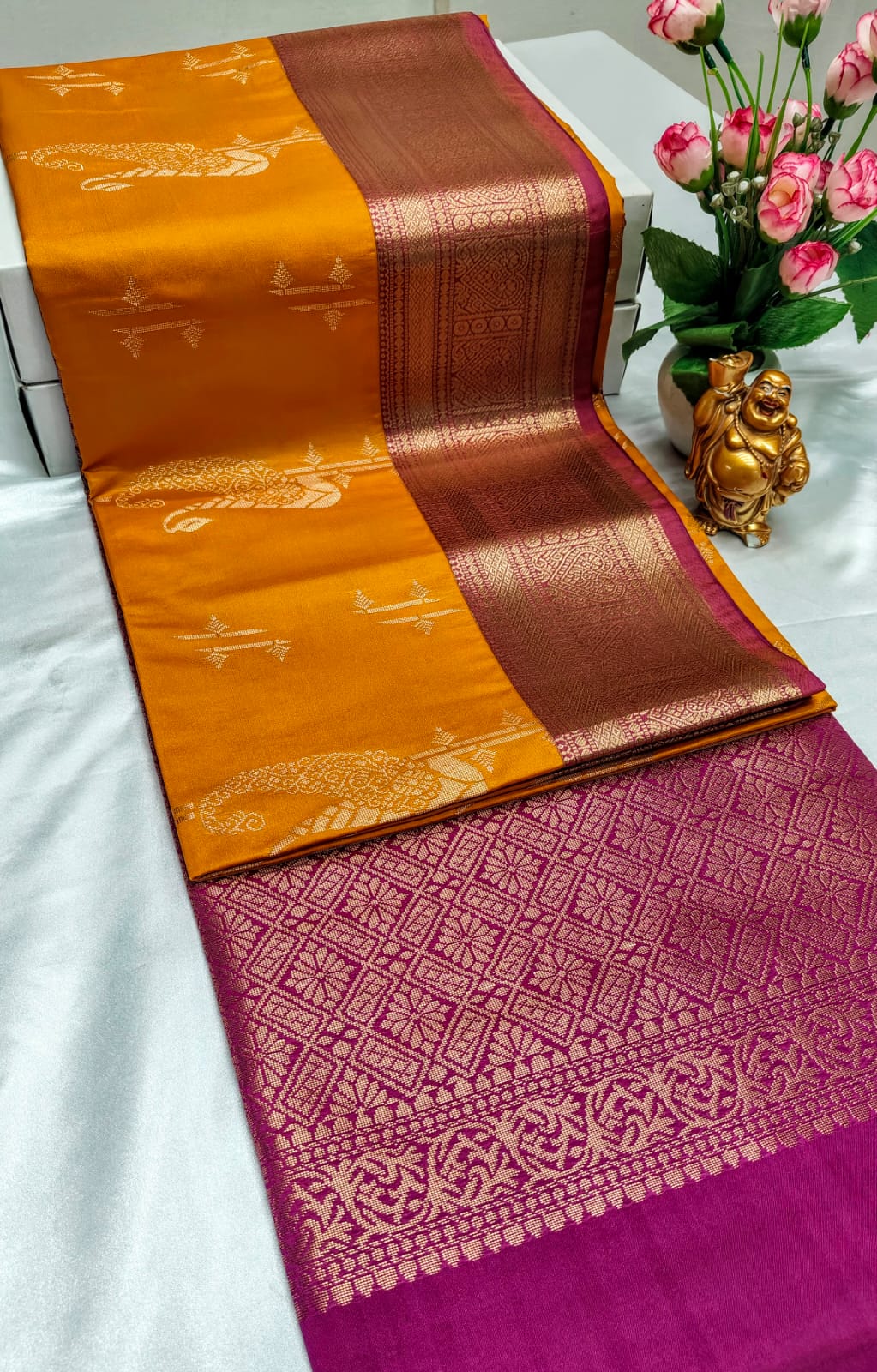 LUXURY BORDER SOFT SILK