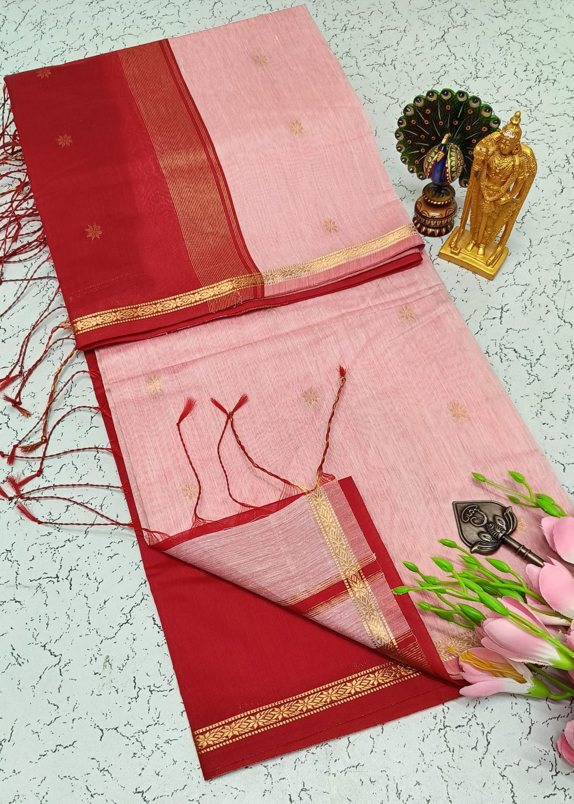 Maheshwari Silk Cotton Saree With Contrast Blouse