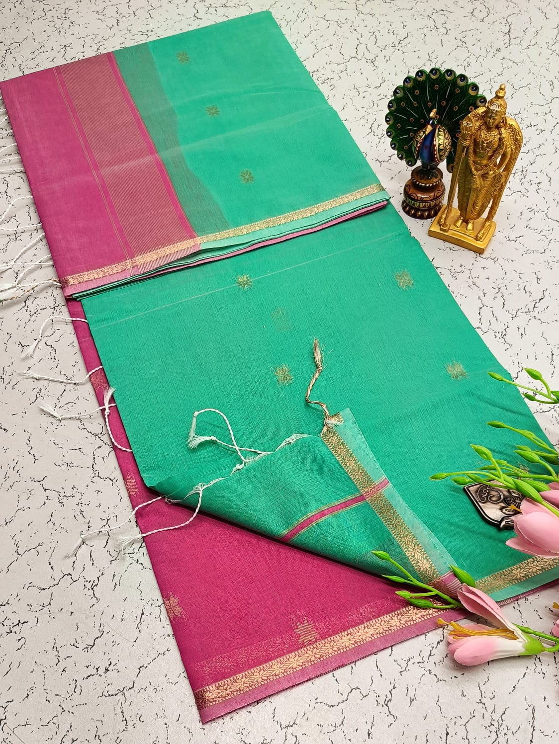 Maheshwari Silk Cotton Saree With Contrast Blouse