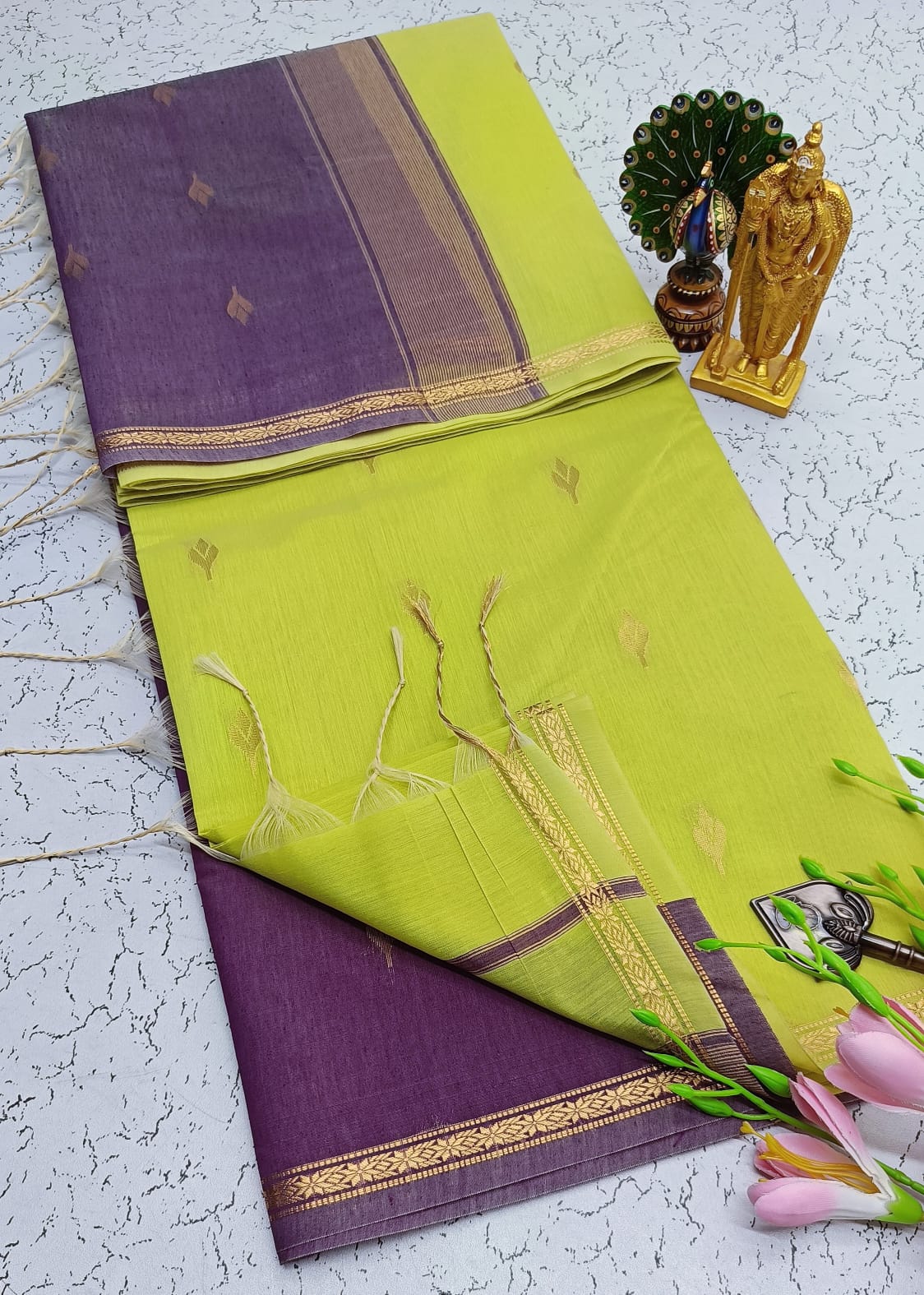 Maheshwari Silk Cotton Saree With Contrast Blouse