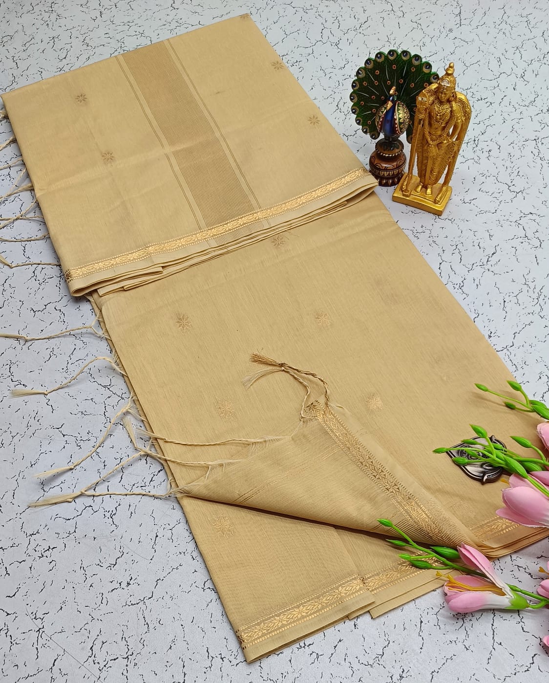 Maheshwari Silk Cotton Saree With Contrast Blouse
