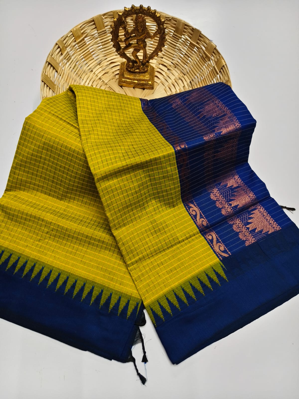 100% Pure Checked Kalyani Cotton Saree