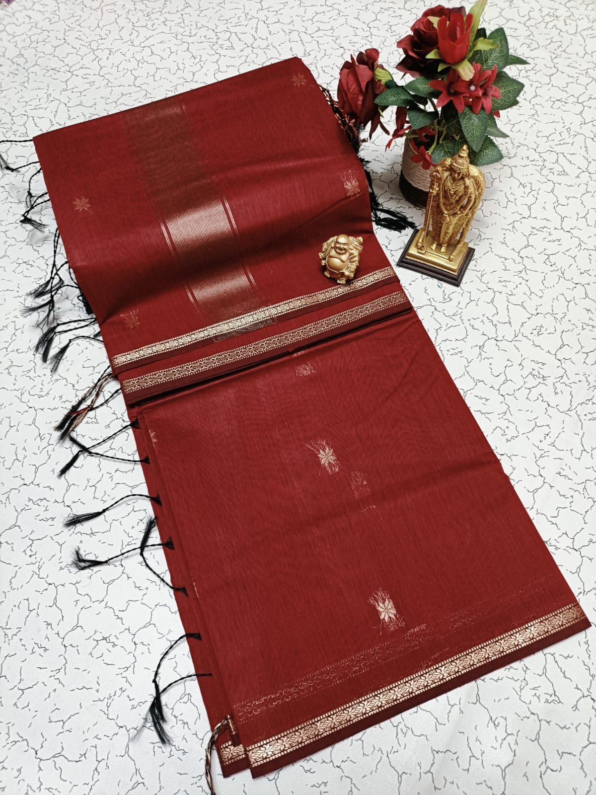 Maheshwari Silk Cotton Saree With Contrast Blouse