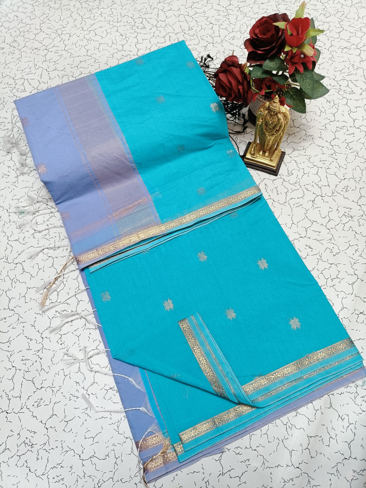 Maheshwari Silk Cotton Saree With Contrast Blouse