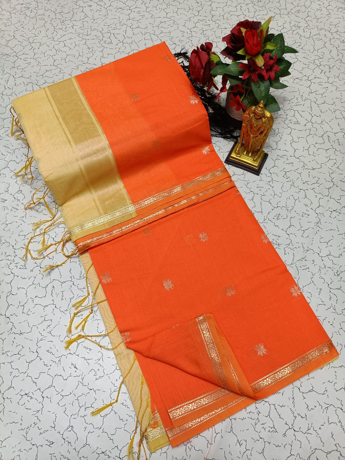 Maheshwari Silk Cotton Saree With Contrast Blouse