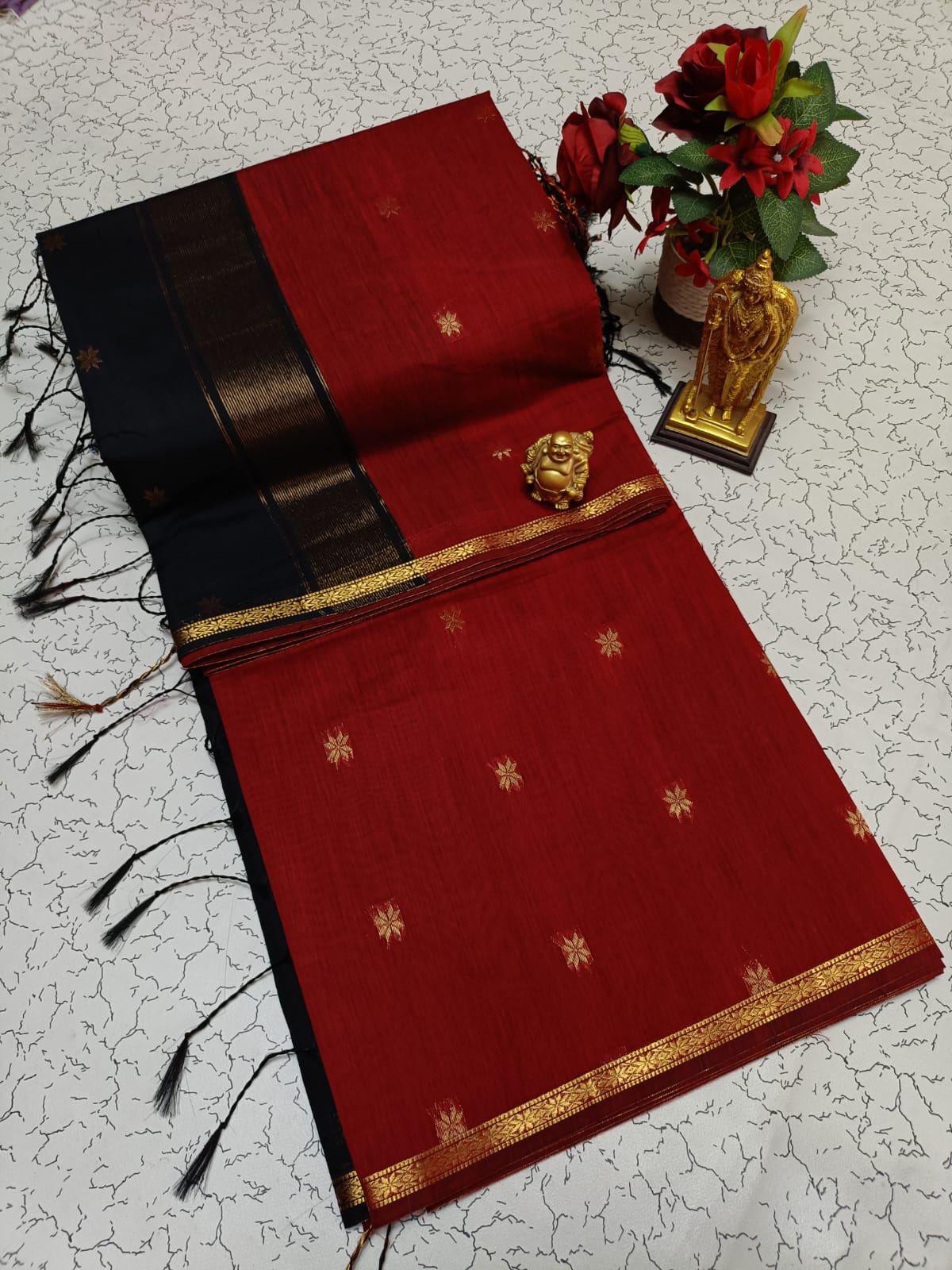 Maheshwari Silk Cotton Saree With Contrast Blouse