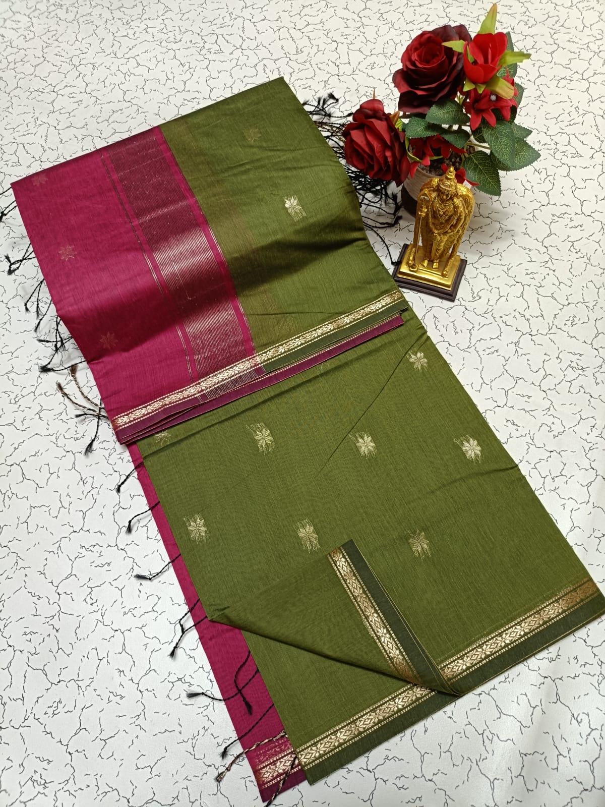 Maheshwari Silk Cotton Saree With Contrast Blouse