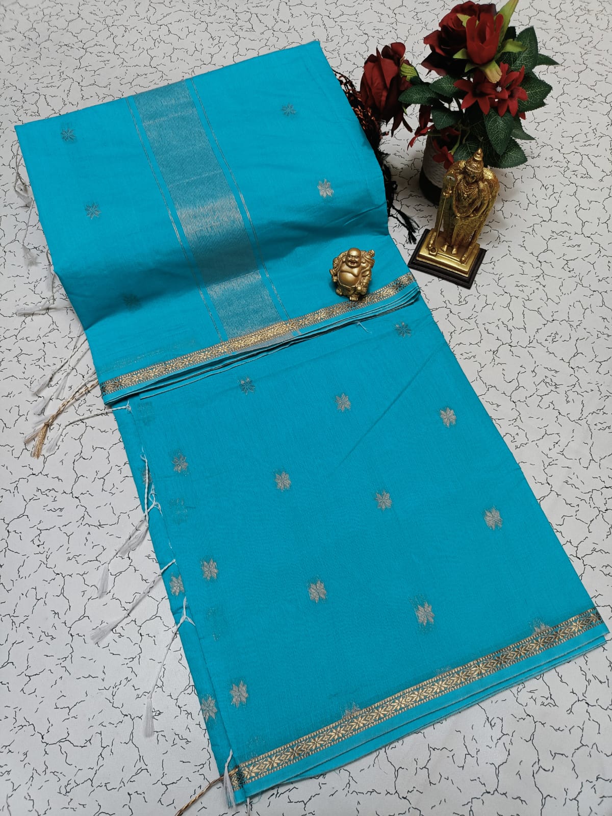 Maheshwari Silk Cotton Saree With Contrast Blouse