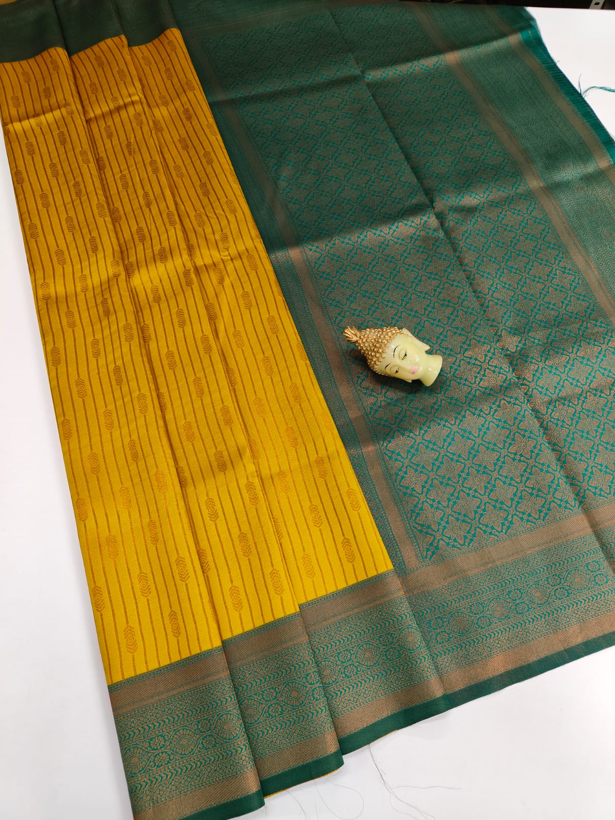 Kupura Vaira Oosi lightweight silk-type sarees in Samuthrika/Vasthrakala bridal style