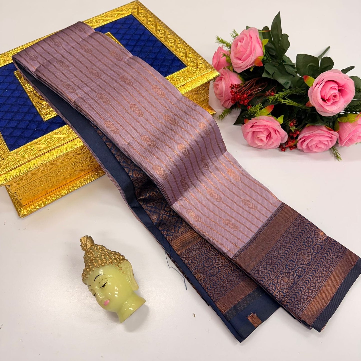 Kupura Vaira Oosi lightweight silk-type sarees in Samuthrika/Vasthrakala bridal style
